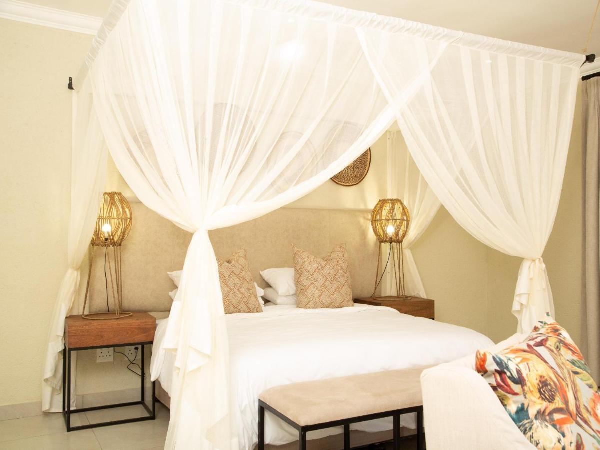 Pumbaa Wildlife Park & Accommodation Mbombela Buitenkant foto