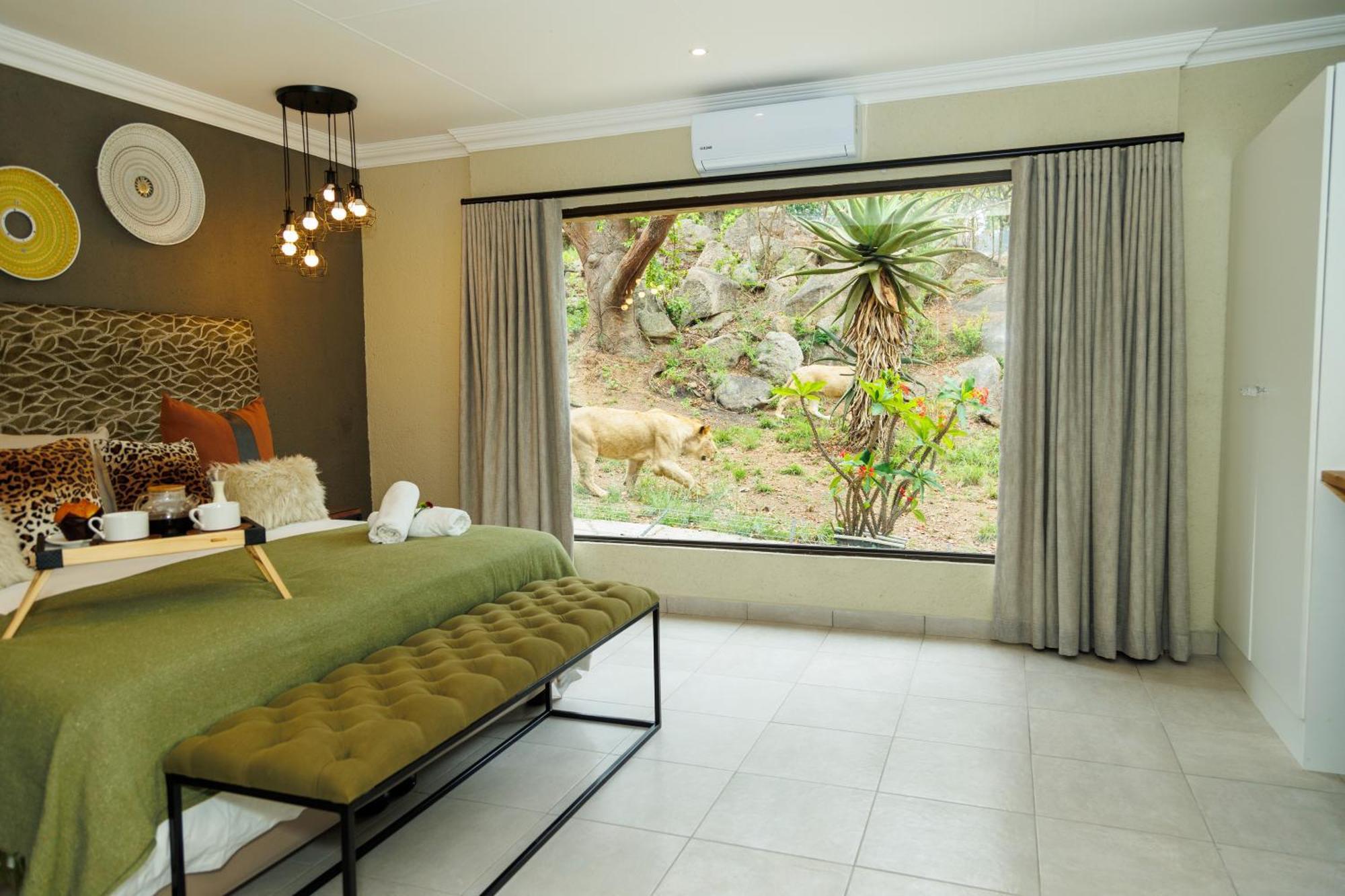 Pumbaa Wildlife Park & Accommodation Mbombela Buitenkant foto